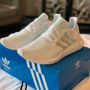Sworvoski Crystal Women’s Adidas Swift Run